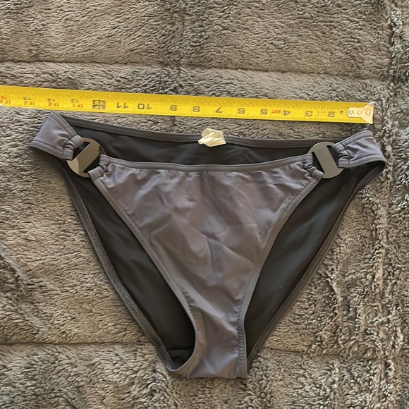 🩱 Victoria’s Secret Halter Top Tankini, Large Top, Medium Bottoms 🩱 - Picture 8 of 10